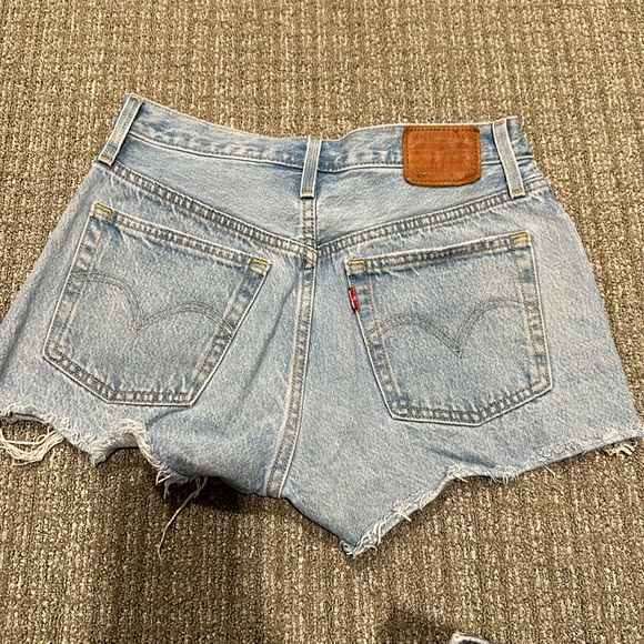 Levi Jean shorts - Picture 2 of 2